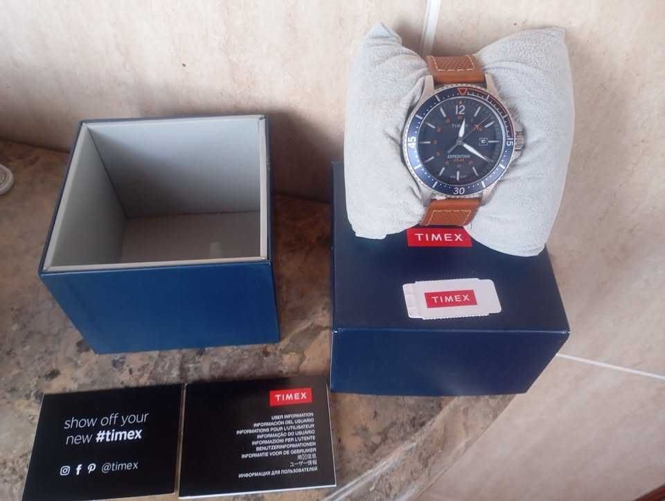 à venda:
relógio a energia solar, não precisa de pilha da marca TIMEX.