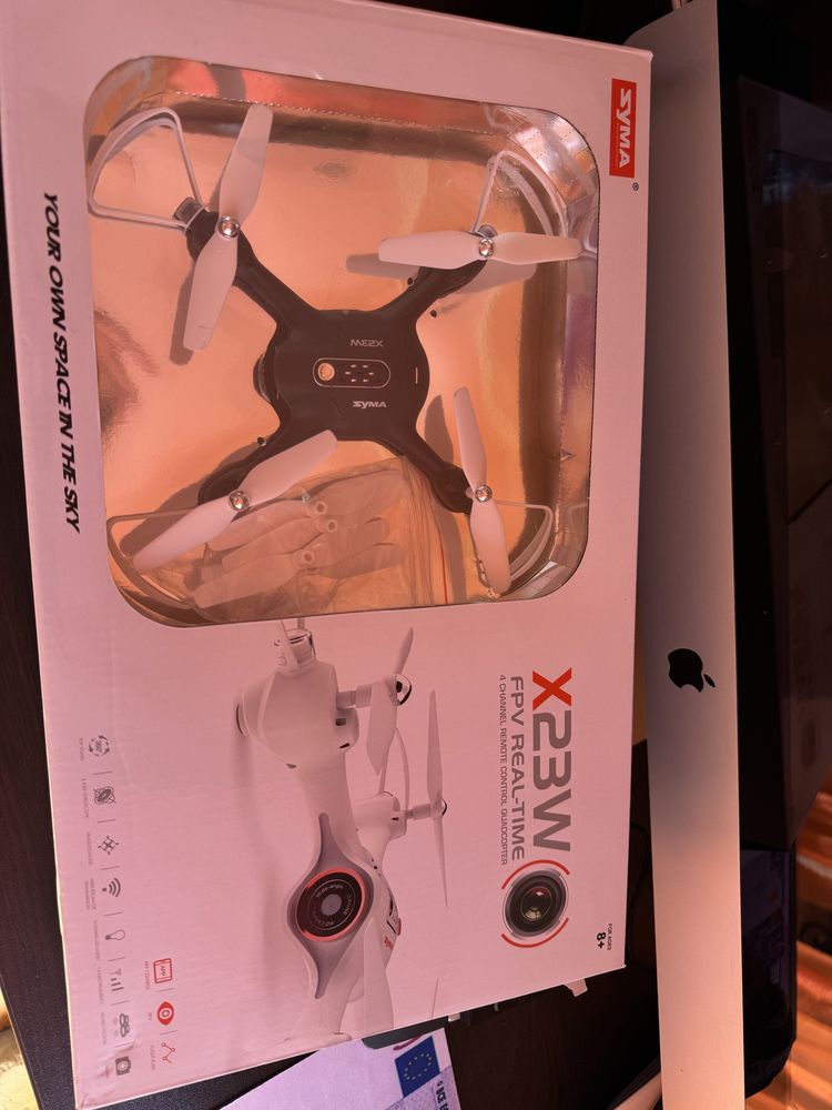 Квадрокоптер з камерою Syma x23w