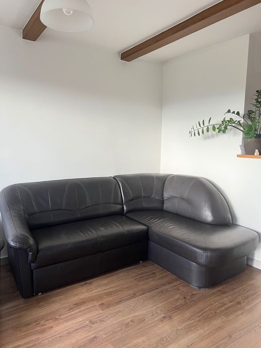 Skórzany narożnik z funkcją spania + fotel