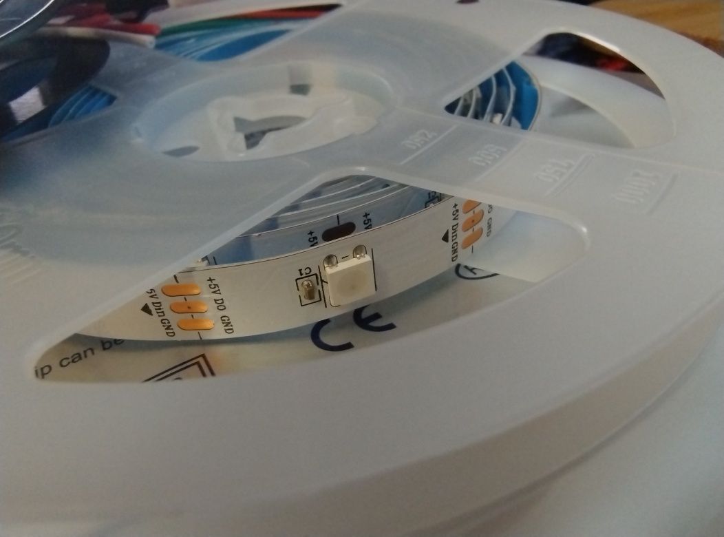4 metry taśmy LED RGB ws2812b programowalne 30 led/metr