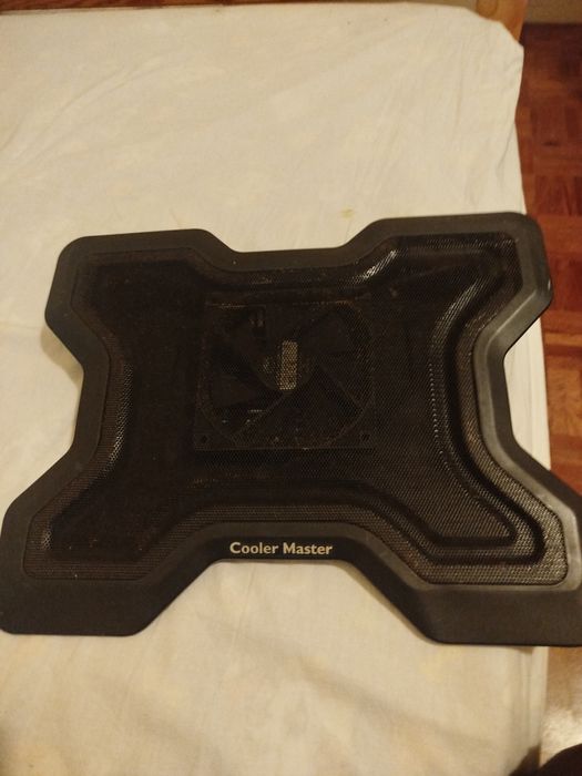 Base cooler master para Notebook
