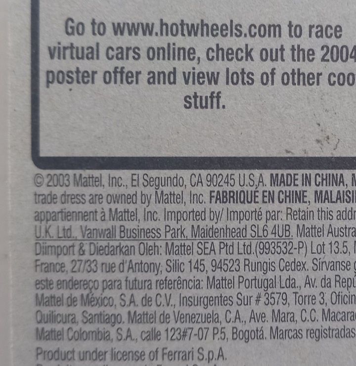 Hot wheels ferrari 360 modena saiu no ano 2003