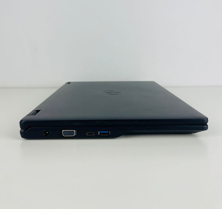 Portátil Fujitsu Super Rápido - i3 8ª Geração (1 Ano de Garantia)