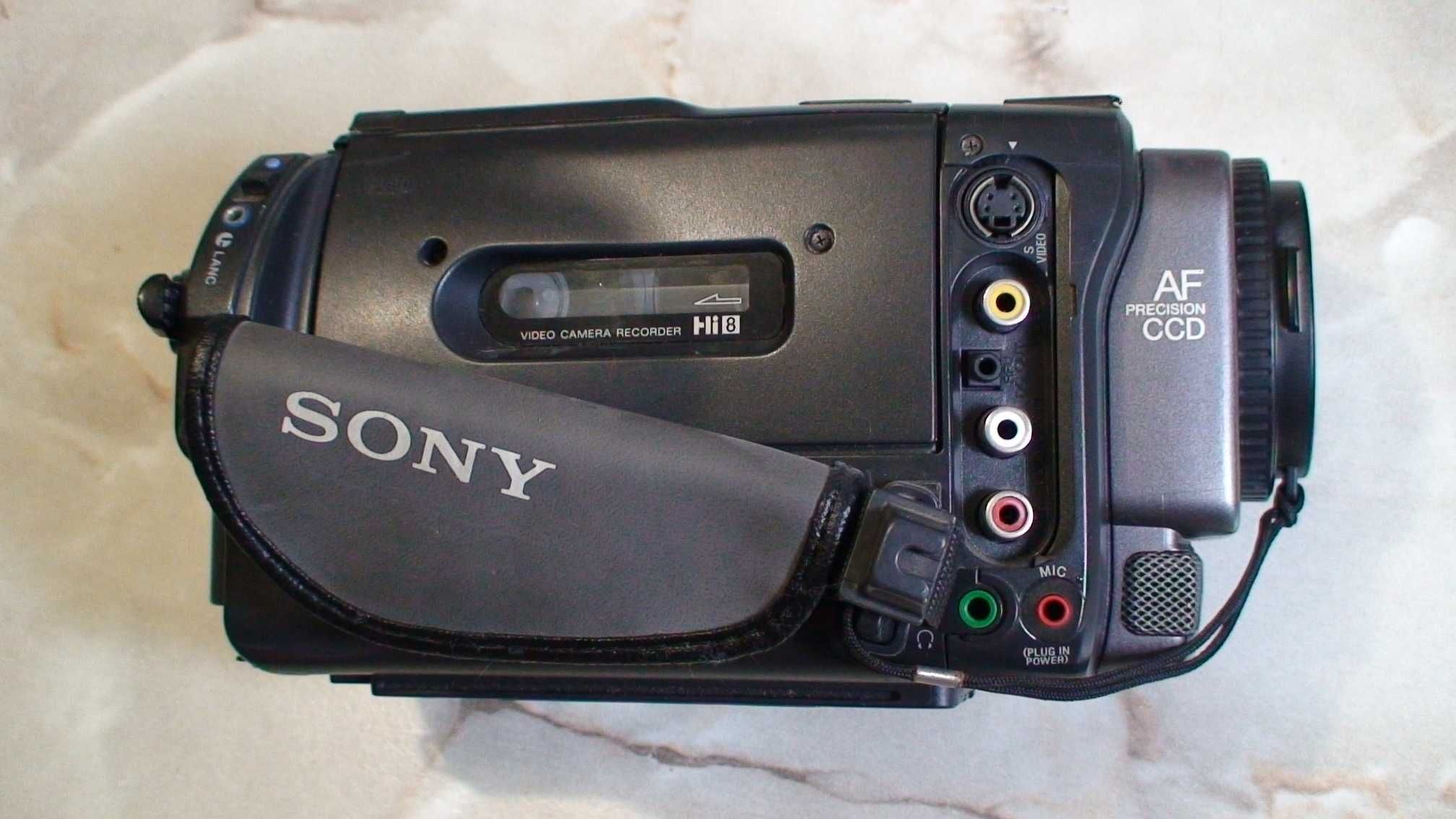 Відеокамера SONY CCD-TR2300E