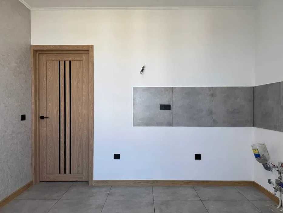 Продам терміново 1 кім в сучасному ЖК. Все включено в ціну. ПРОГРАМИ.