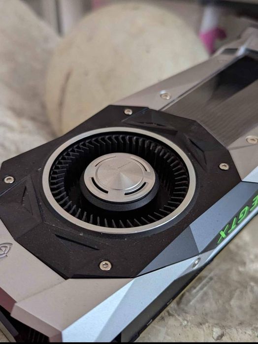 GTX 1070 8GB вiдеокарта
