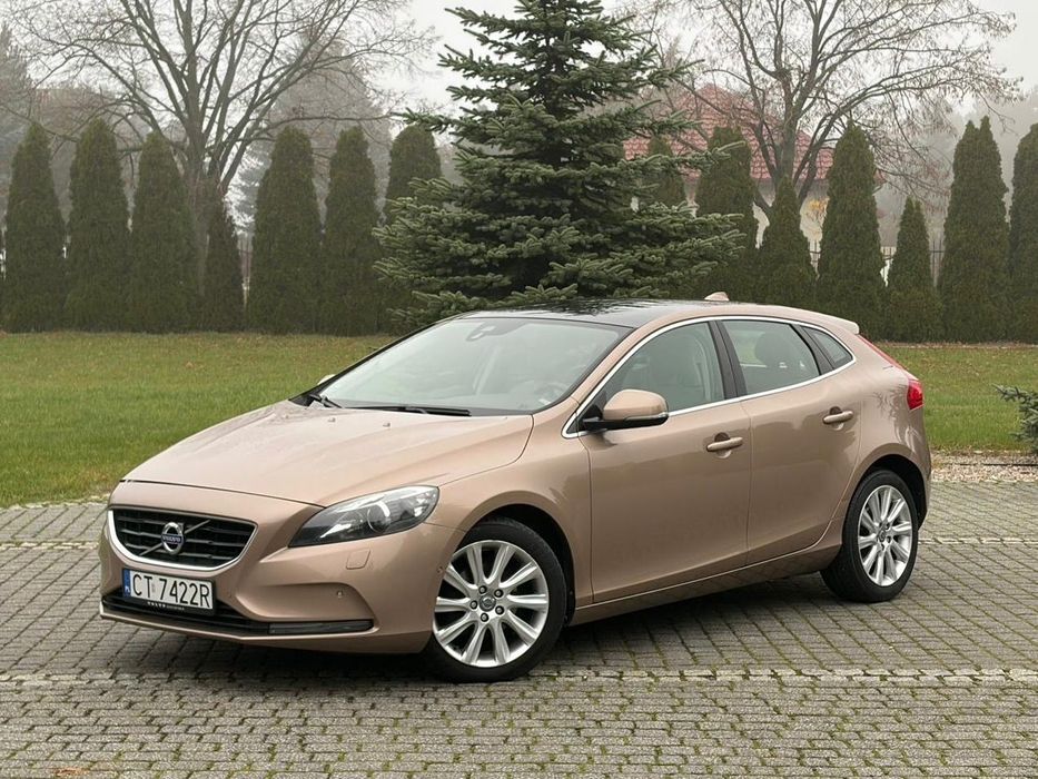 Volvo V40 LED Kamera cofania Czuj. parkow. NAVI Podgrz. fotele PAMIĘĆ Foteli ASO