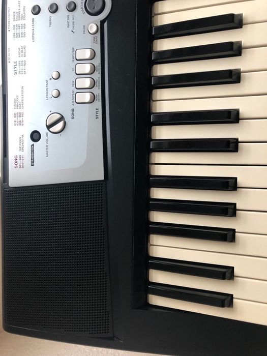 Синтезатор Yamaha YPT 200