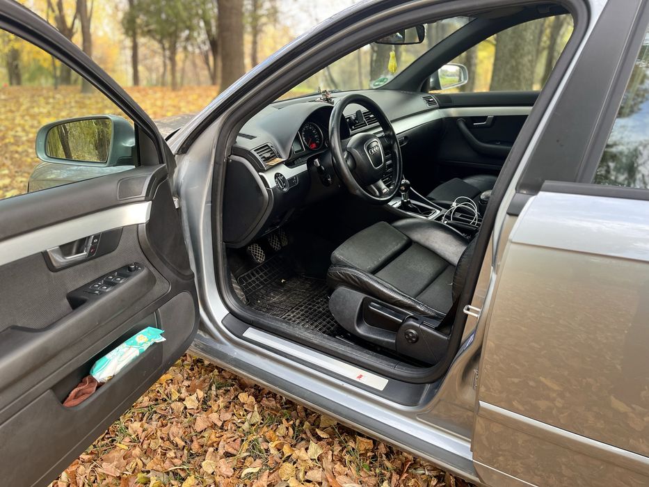 Свіжопригнана Audi A4B7 S-line 2004 рік