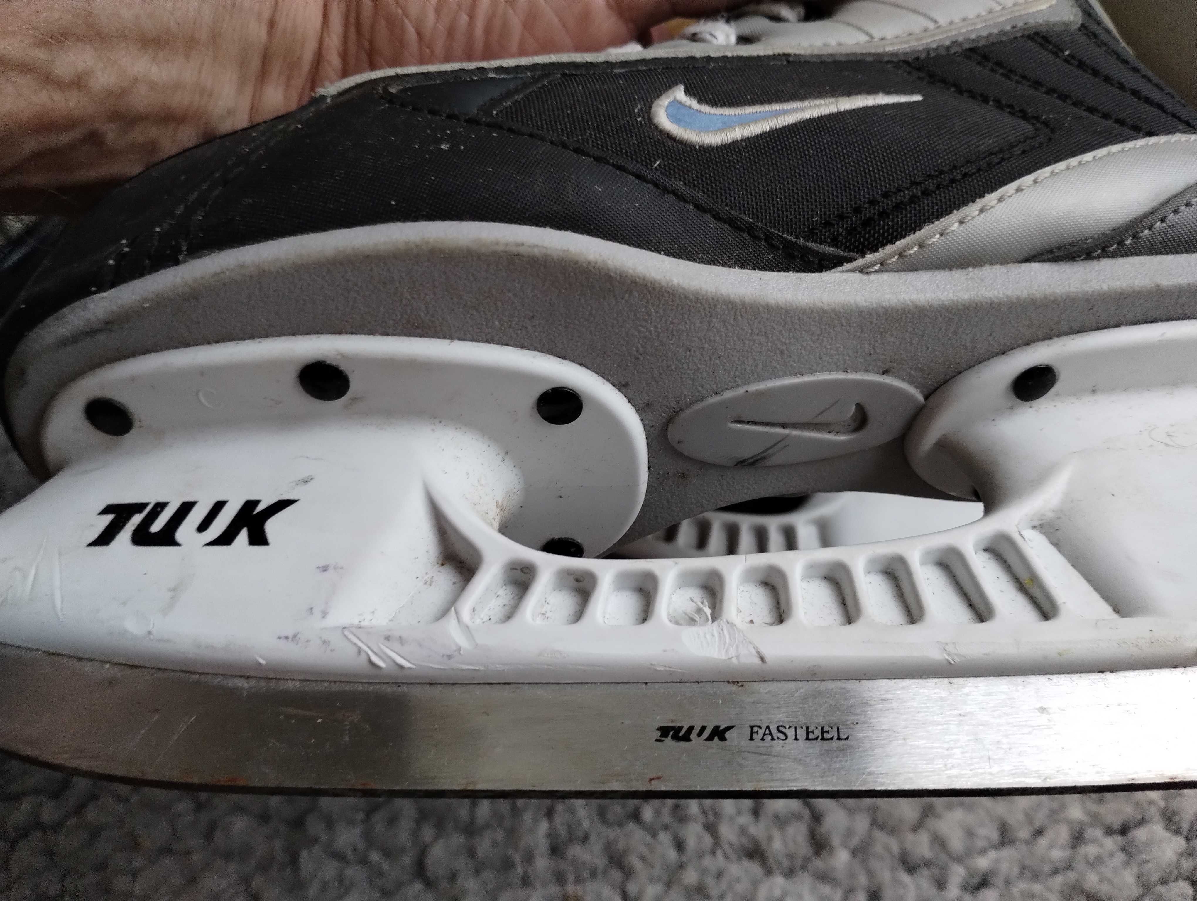 Łyżwy hokejowe Nike - rozmiar 35