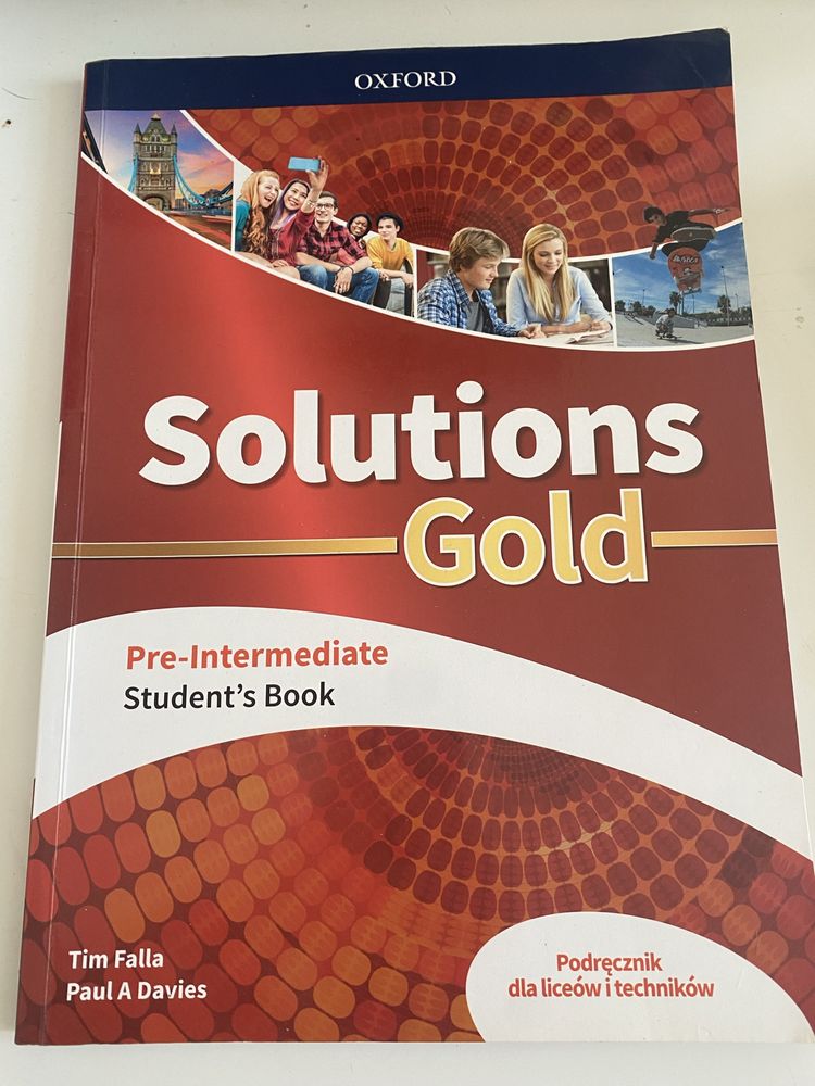 Podrecznik Solutions Gold Pre-Intermediate.
