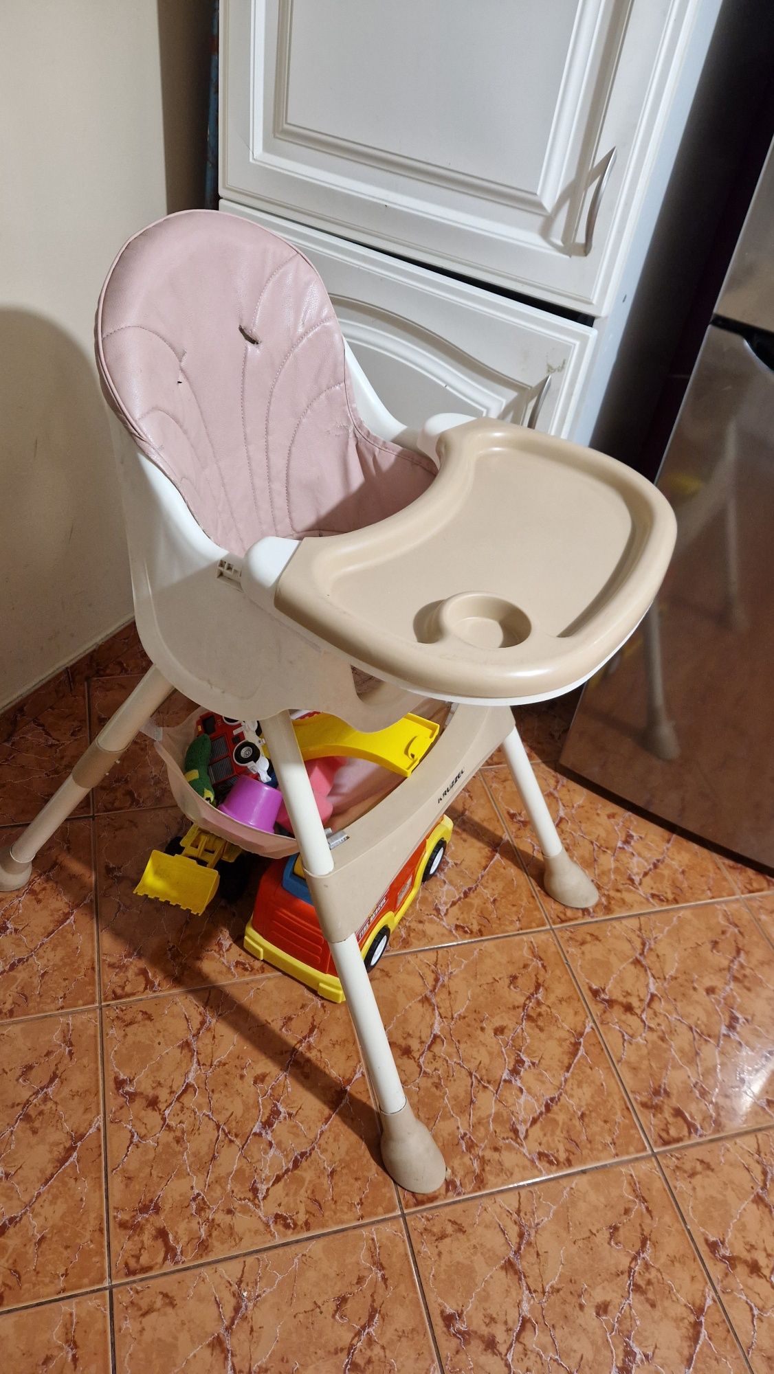 Stół  do karmienia