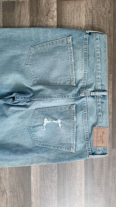 świetne przecierane skinny Abercrombie & Fitch  31/32