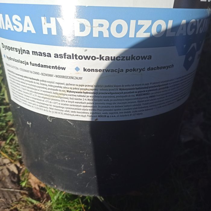 Masa dyspersyjna  asfaltową do hydroizolacjj budynkow 2 sztuki