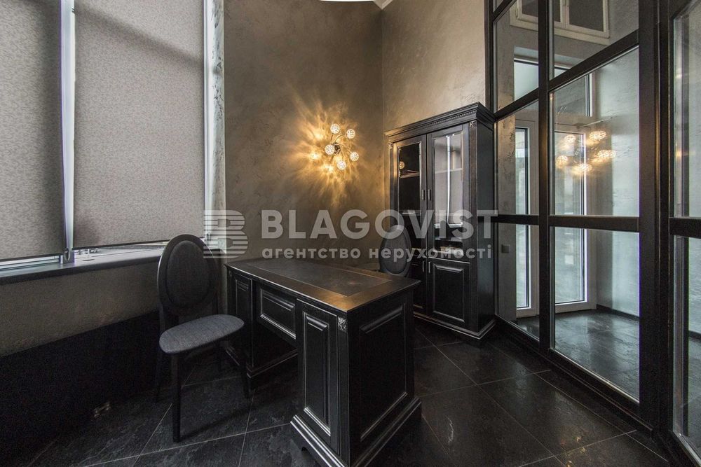 Продаж офісу представницького рівня. Печерськ . Тютюнника