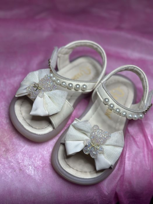 Продам дитяче взуття