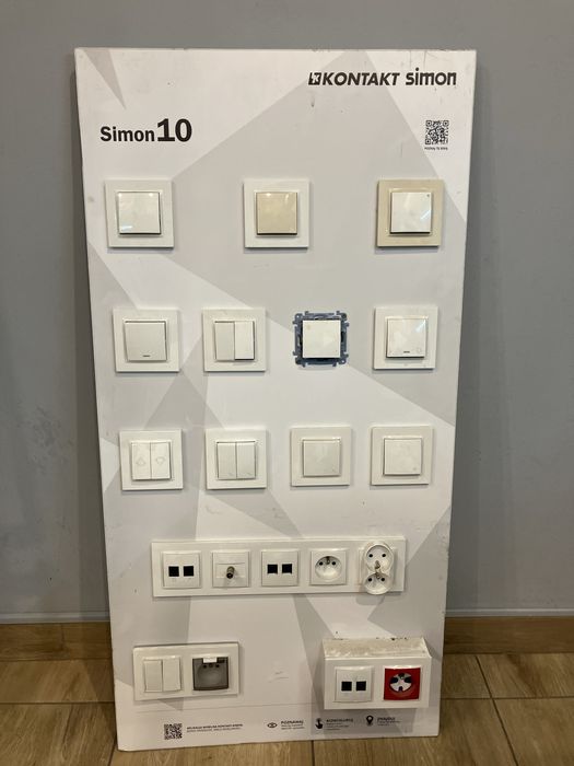 Kontakty włączniki różne rodzaje z ekspozycji