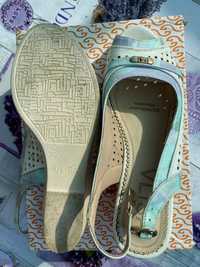 Туфли женские на танкетке бело-голубые размер 36