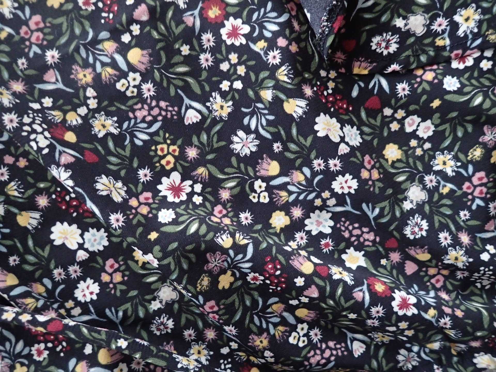 KappAhl bluzeczka w kwiatki z falbaną 152 stan idealny