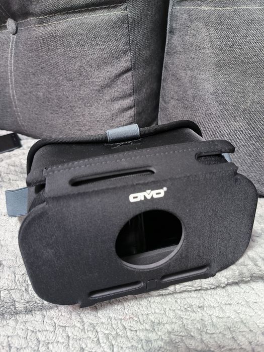 VR-гарнітура OIVO для Nintendo Switch та Switch OLED.