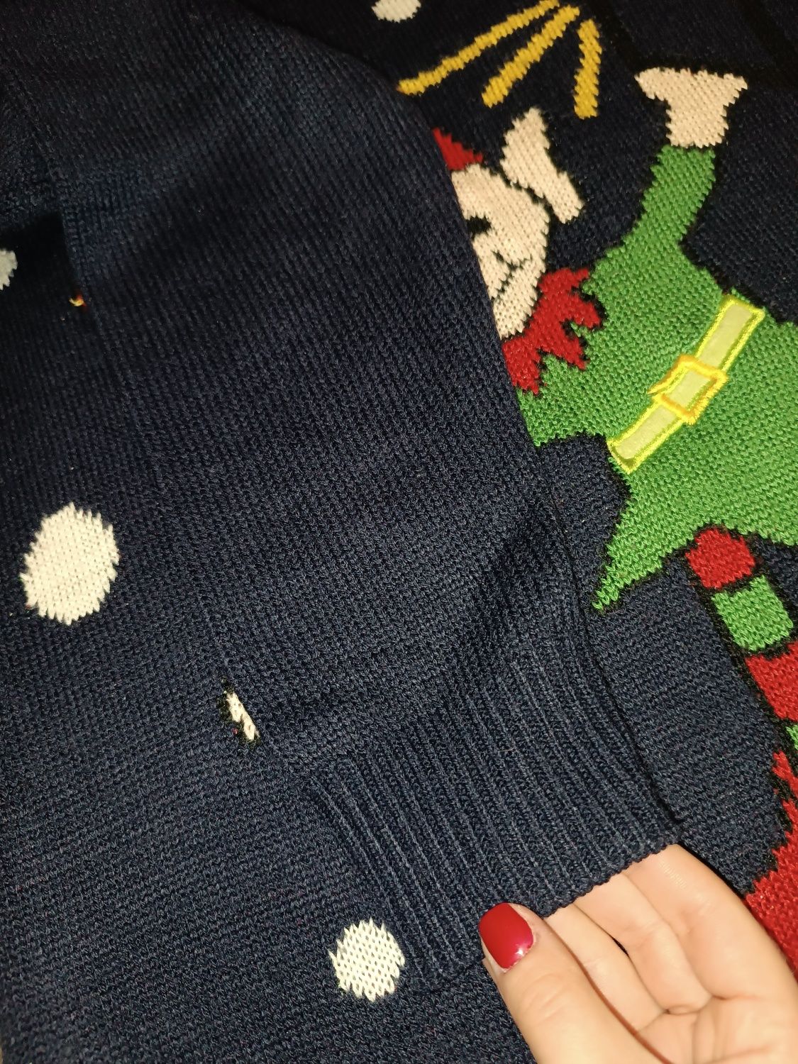 Жіночий новорічний светр без розміру