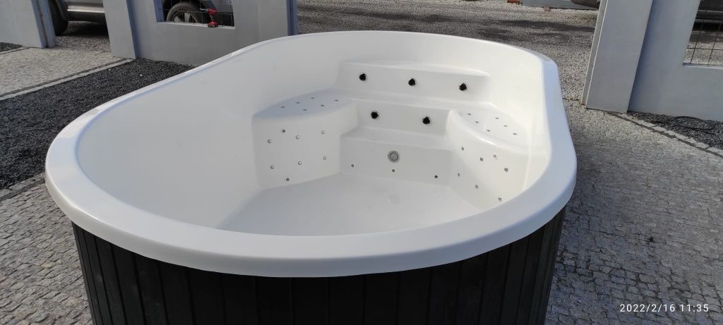 Whirlpool Jacuzzi z piecem Basen Ogrodowy z piecem na drzewo