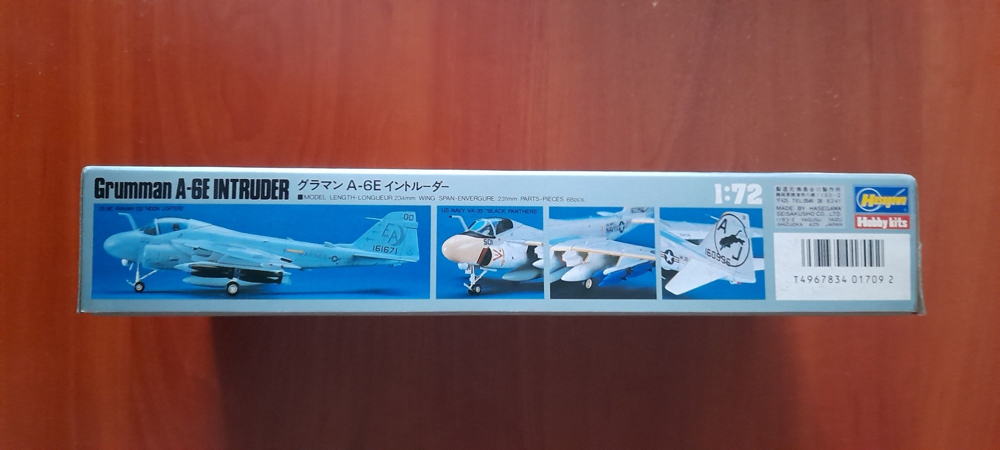 Grumman A-6E INTRUDER. Skala 1:72.