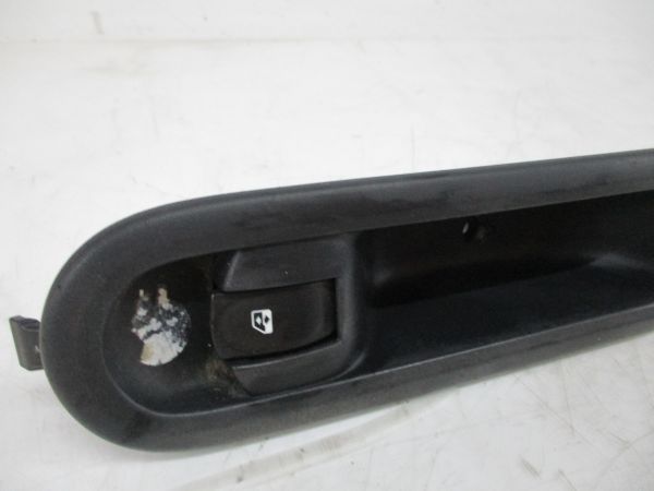 Comando / botão / interruptor vidros frente direito RENAULT Megane III