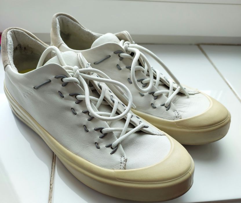 Женские кроссовки ессо