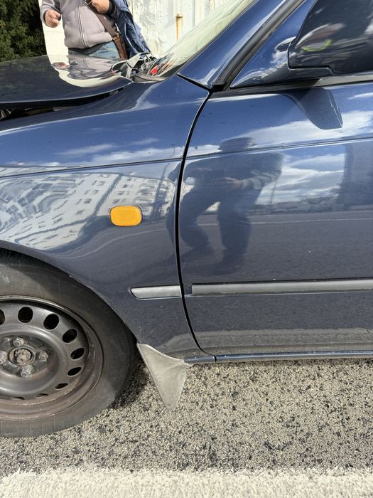 Toyota Corolla 95 - acidentado