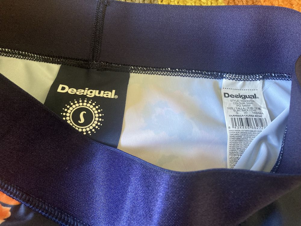 Jak nowe! Super! Desigual S leginsy 3/4 - piękny wzór w kwiaty