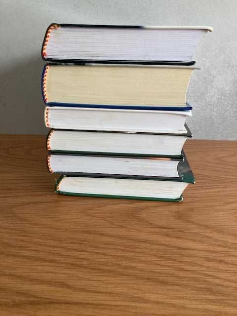 Livros de Sidney Sheldon do Círculo de Leitores