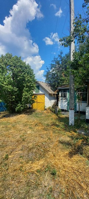 Будинок с.В.Крупіль з земельною ділянкою