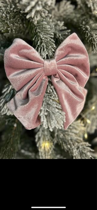 Бант на ялинку бархатний, доступний у різних кольорах і розмірах.