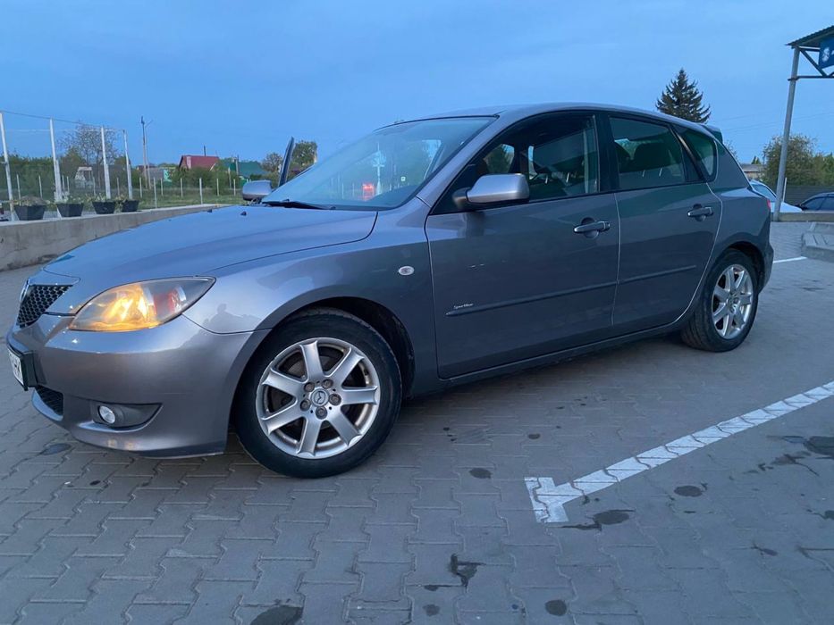 Мазда 3 . Хатчбек . 2005 рік 1.6 безин