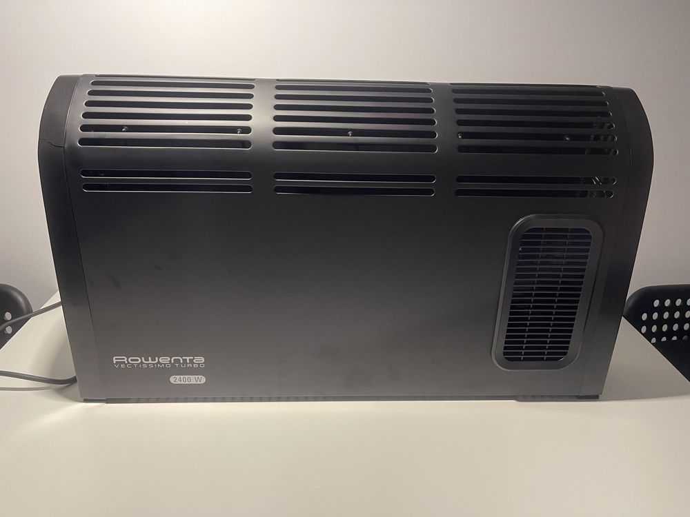 Grzejnik konwektorowy ROWENTA 2400 W czarny