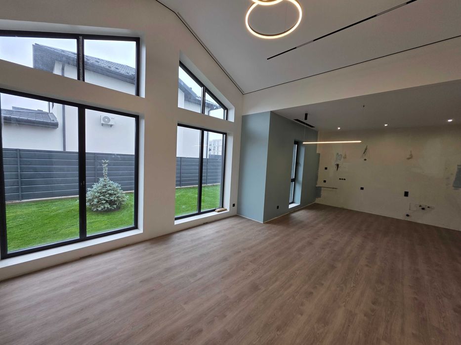 Продаж сучасного будинку з ремонтом в Крюківщині - без комісії!