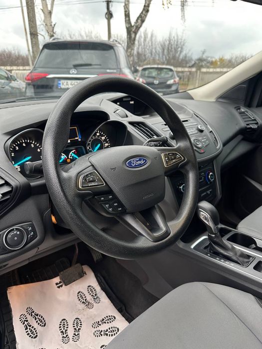 Продам Ford Escape