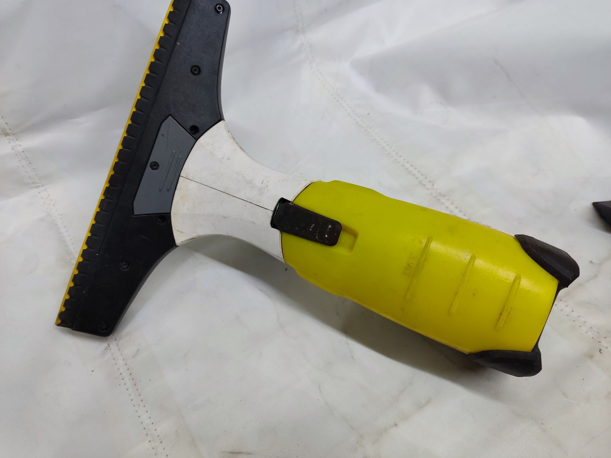 myjka ściągaczka szyb luster okien Karcher WV5 Obudowa włącznik płyta