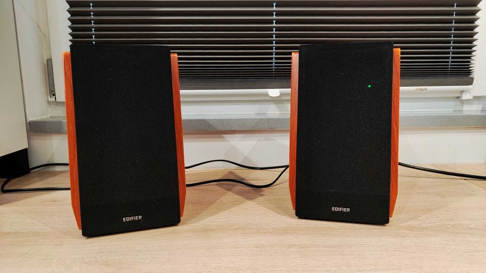 Zestaw głośników 2.0 Edifier R1700BTs