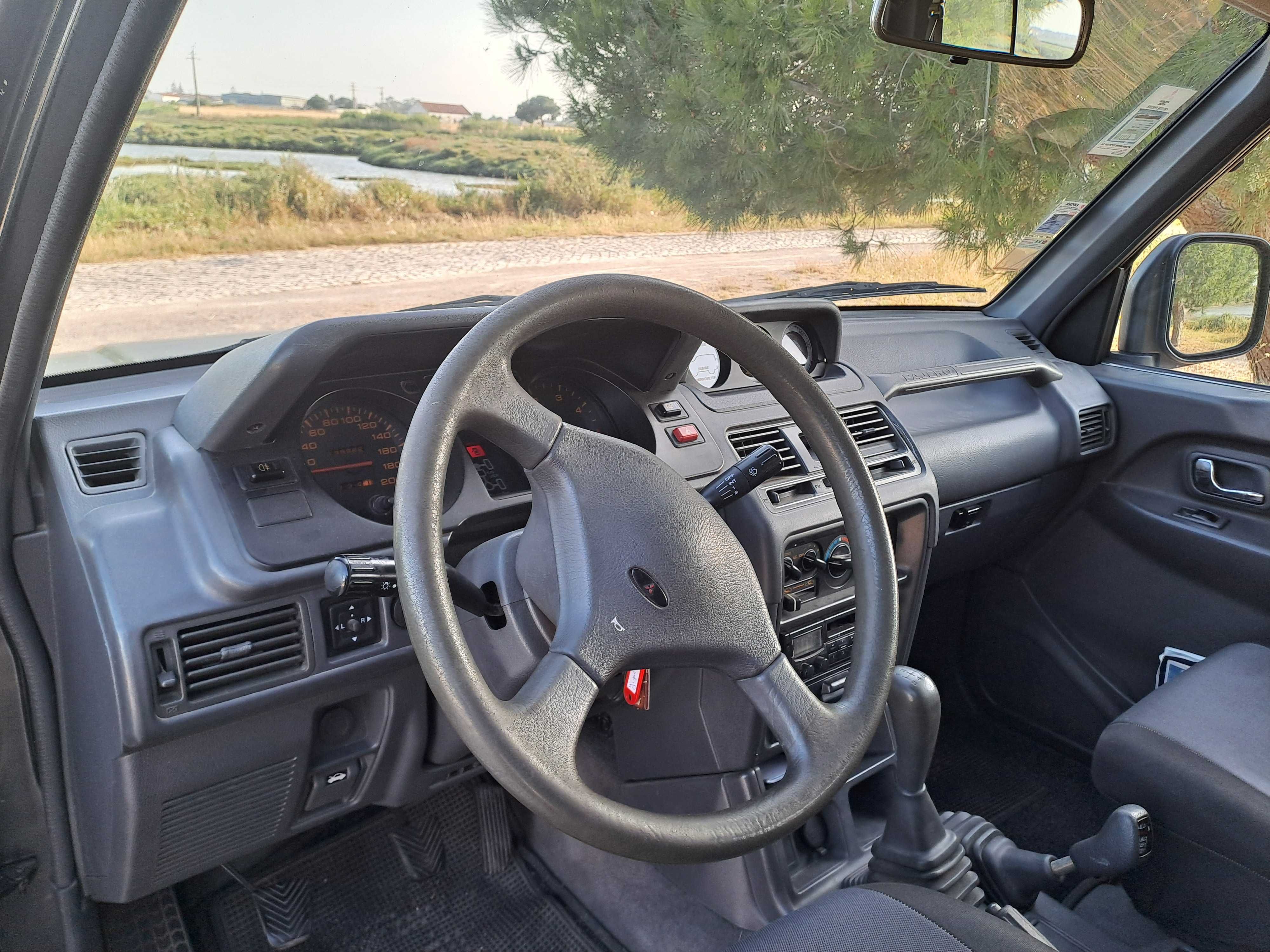 Mitsubishi Pajero 2.5 GLX