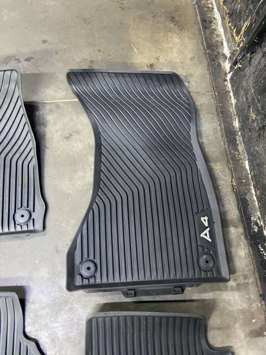 Коврики килимки резинові Audi A4 B9  гумові салона коври