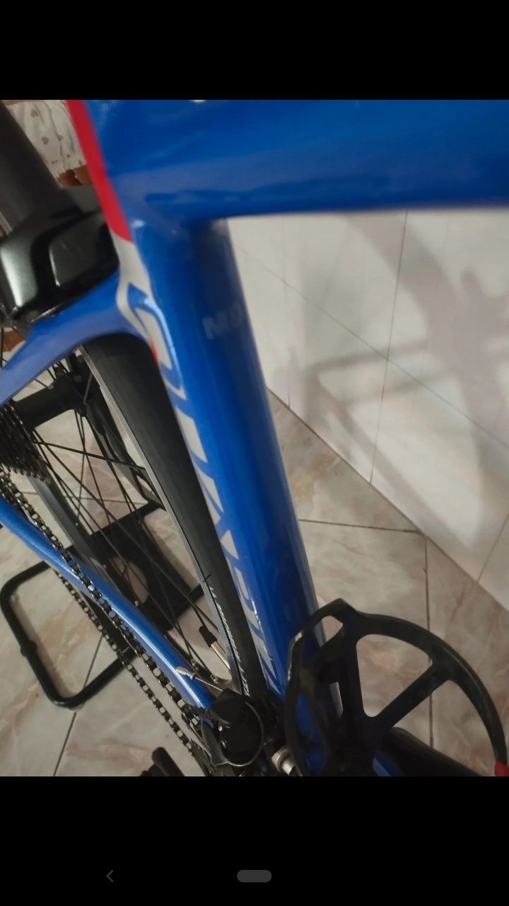 Bicicleta BH carbono