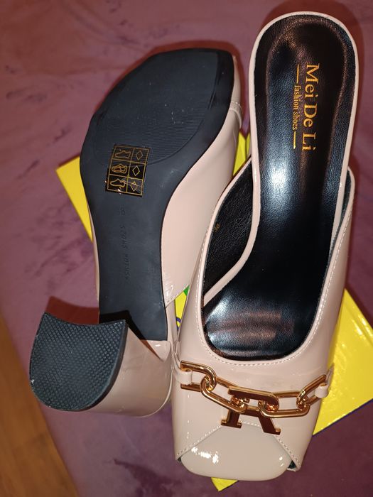 Шлепанці дуже милі 37-38р