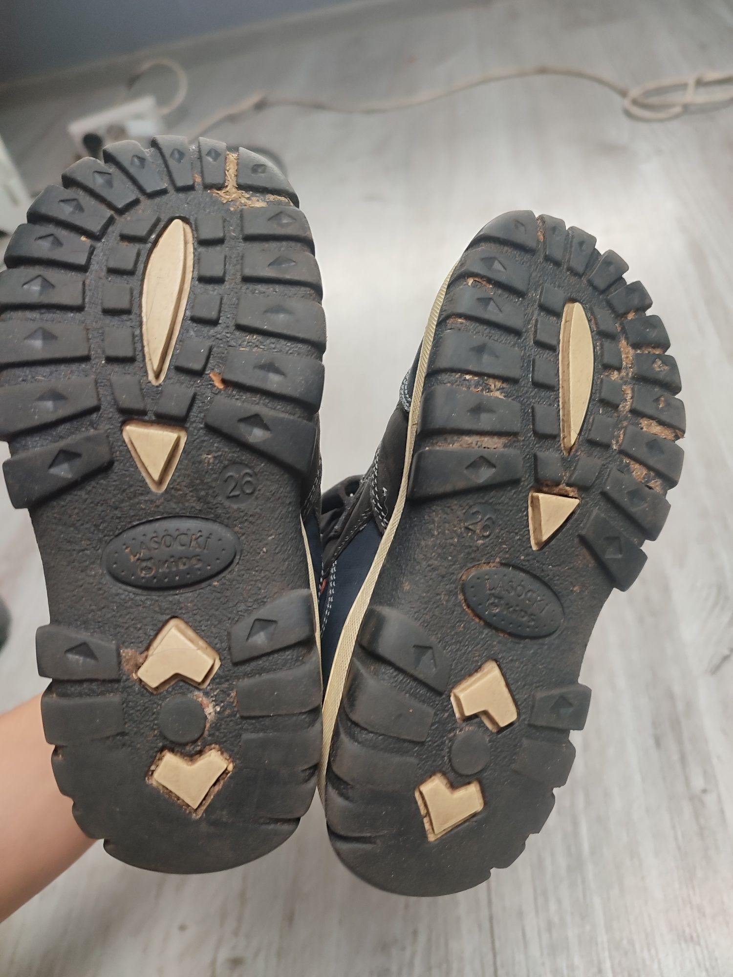 Lasocki 26 buty chłopięce śniegowe zimowe ocieplane kozaki futro rzepy