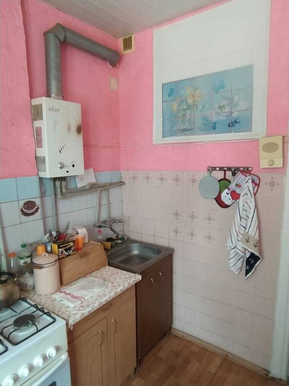 Продам 3к кв метро 23-го Августа ул. Сумгаитская под ремонт