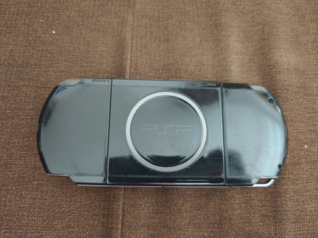PSP 3004 Gran Turismo com 9 jogos