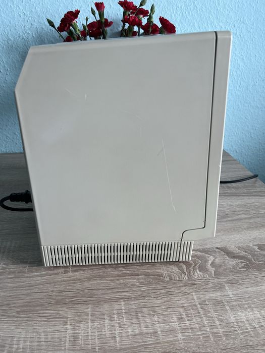 #1495 Macintosh SE Apple M5011 retro pc komputer stacja