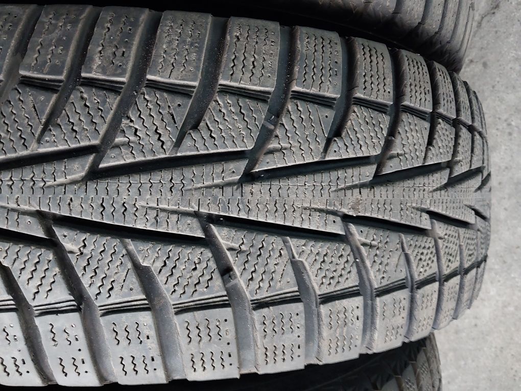 225/75/16 104T 4sztuki Hankook Winter icept X 20rok 7mm