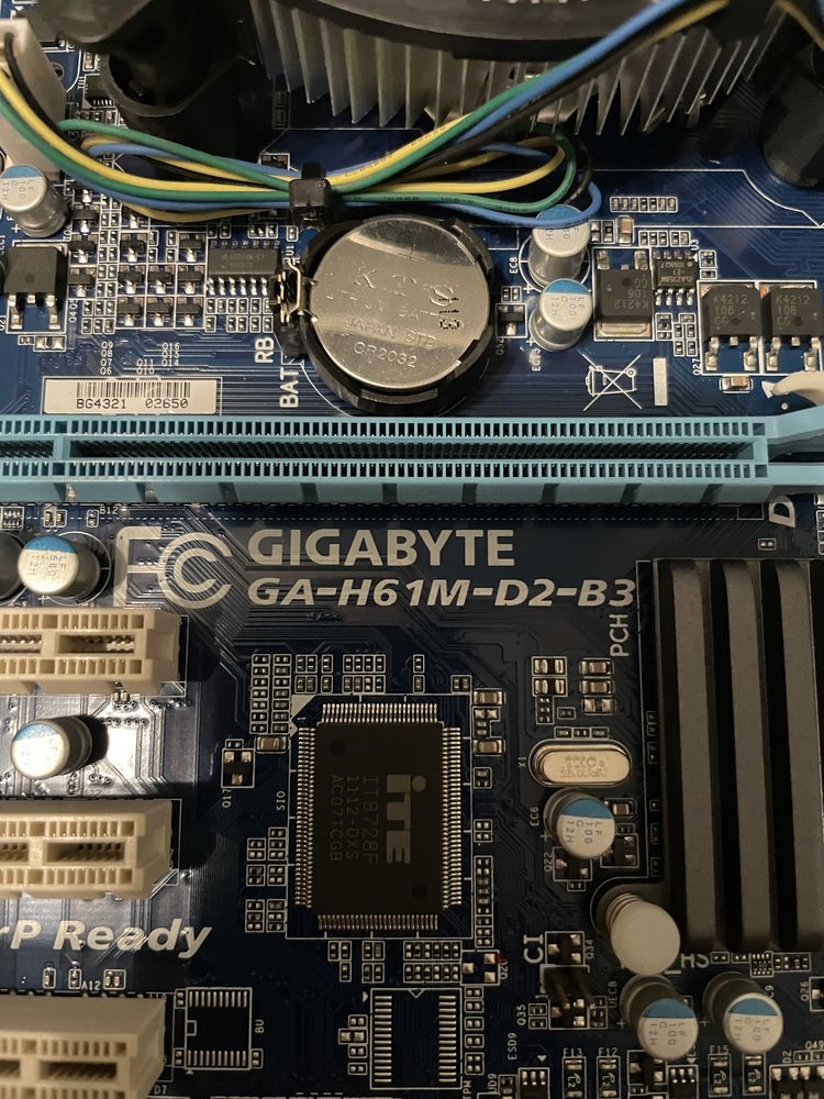 Płyta Gigabyte GA-H61M- D2-B3, procesor Intel i3-2120, ram Geil 4GB,